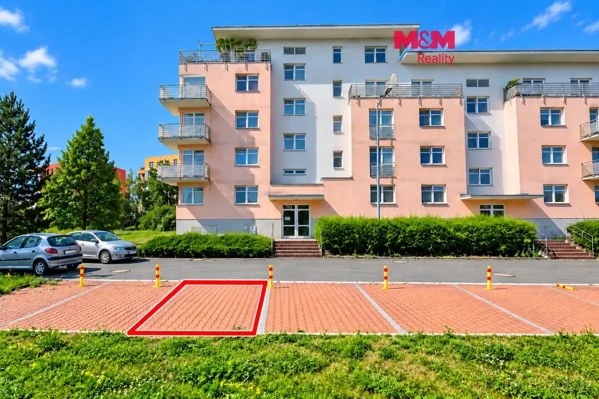 Pronájem garážového stání v Pardubicích