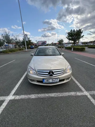 Mercedes-Benz C220 – 2010, 130 000 km