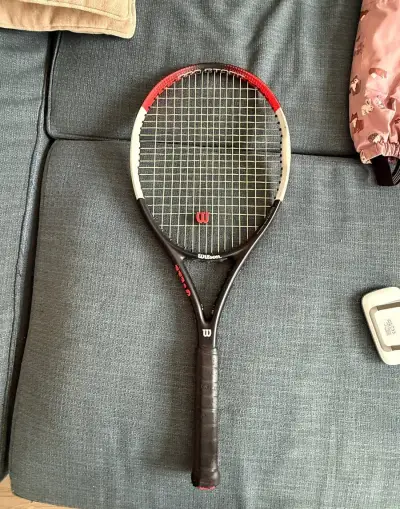 Tenisová raketa Wilson Pro Staff 100 – dobrý stav