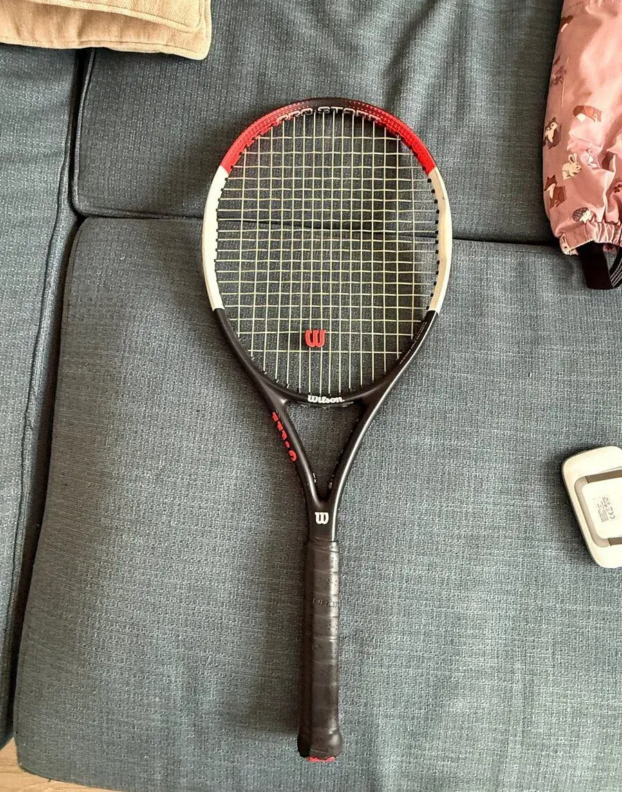 Tenisová raketa Wilson Pro Staff 100 – dobrý stav
