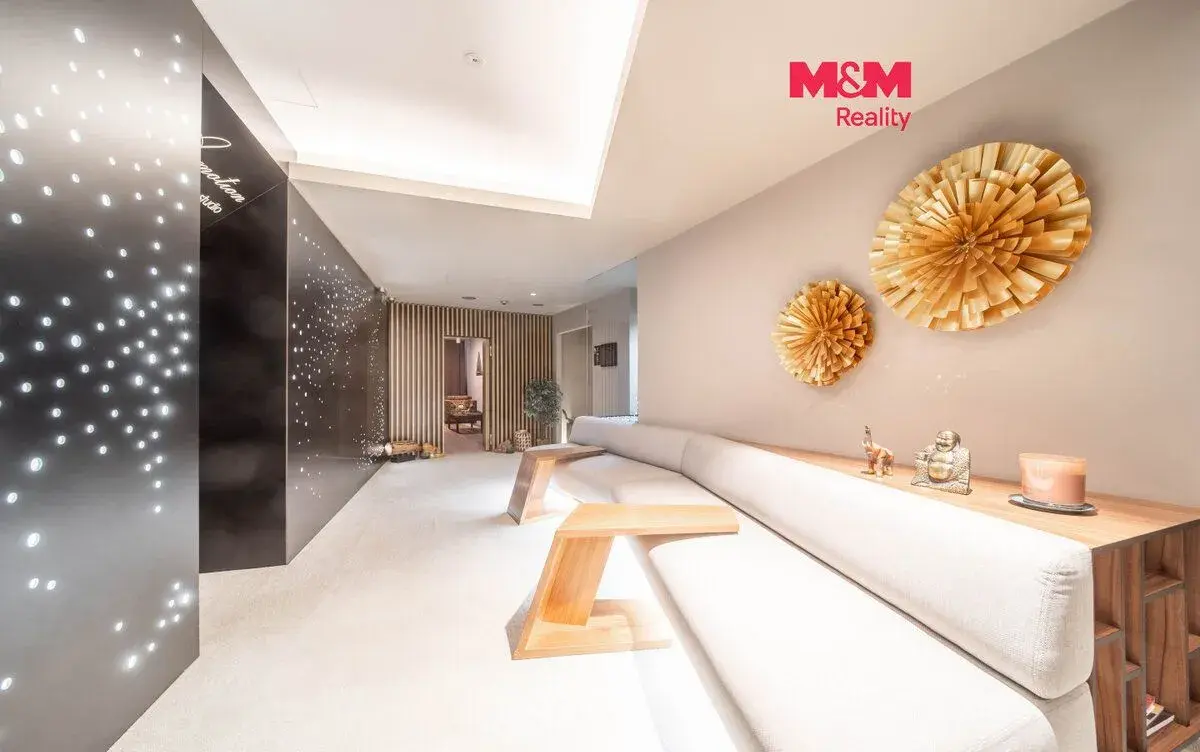Pronájem obchod a služby, 75 m², Praha, náměstí Curieových