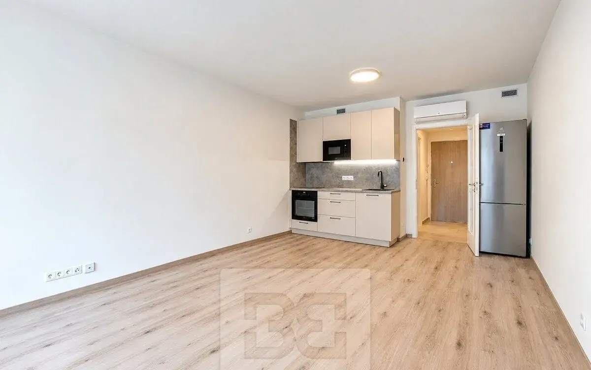Pronájem byty 1+kk, 32 m² - Praha - Hloubětín, ev.č. N09934