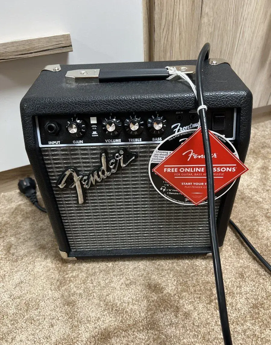 Kombo Fender Frontman
