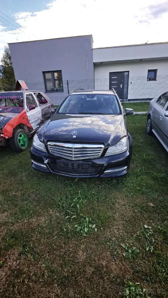 Mercedes-Benz C – 2013, 232 000 km