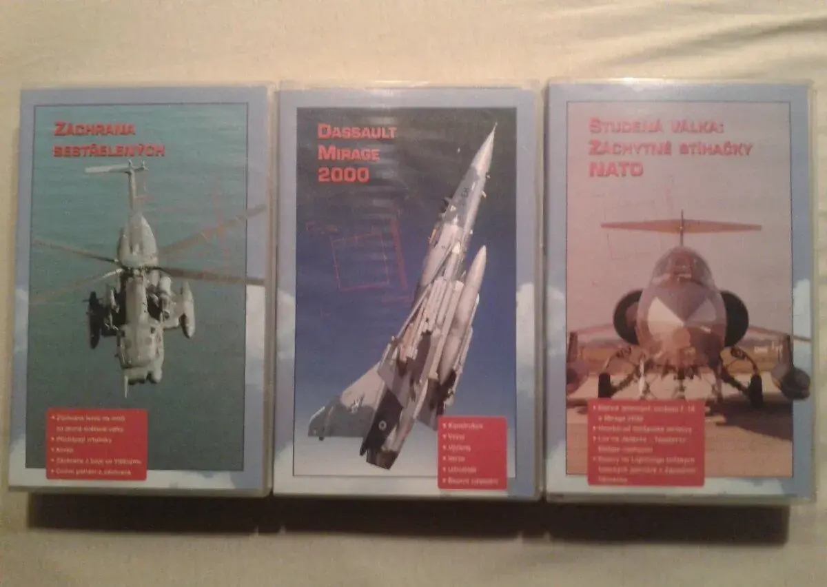 Vojenské letecké VHS kazety