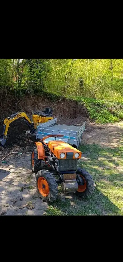 Malotraktor Kubota B6000 4x4 – po GO, skvělý stav