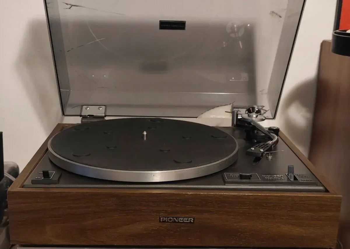 Gramofon Pioneer PL-12D (funkční, klasika z 70. let)