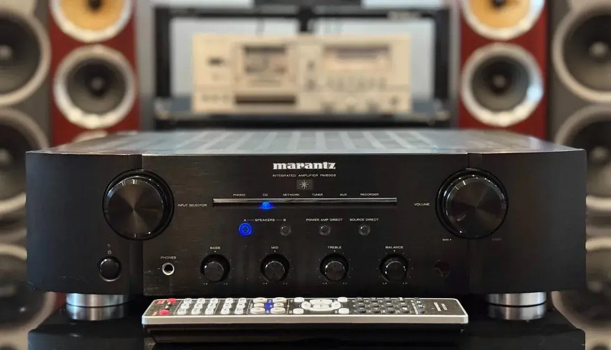 Marantz PM8006 - Stereo zesilovač
