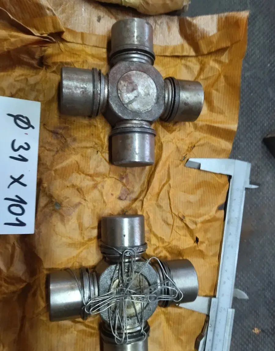 Nové kardanové kříže Praga V3S, UN 053