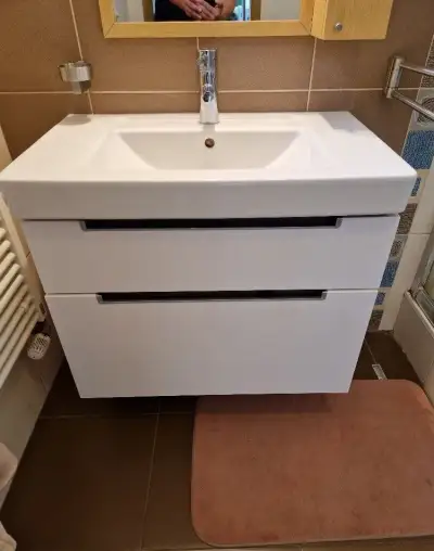 Villeroy & Boch 80 cm + originální skříňka + baterie Grohe