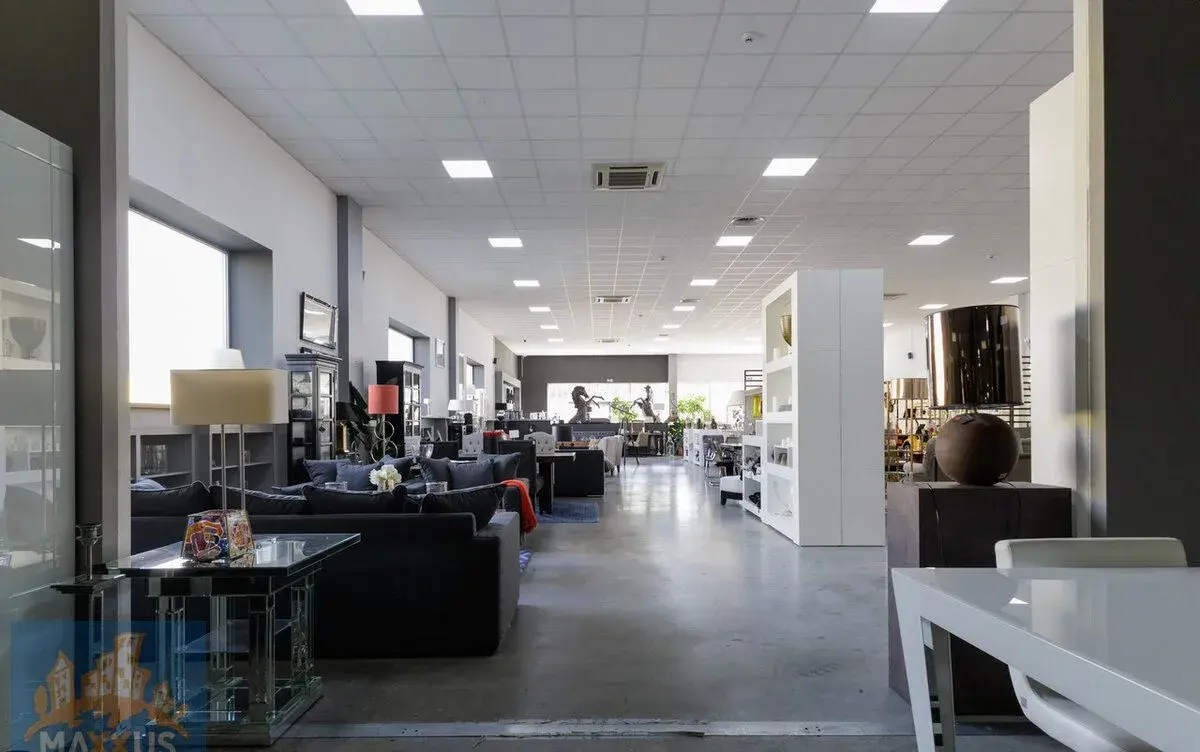 Pronájem obchodních prostor/showroomu (518,24 m2), SHOP PARK