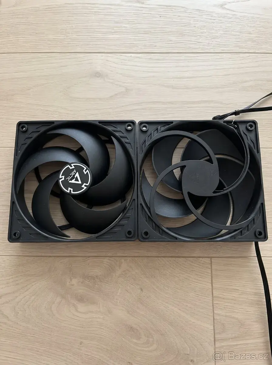 10× ARCTIC P12 – 120mm ventilátory do PC