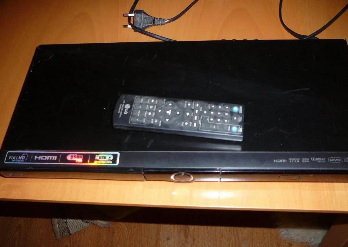 DVD Philips VR253,Trend DV825,LG-DVX492H,Technical DVD3250X