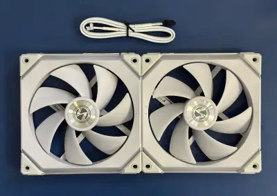 2x Lian Li UNI Fan SL140 RGB PWM White - 140mm ventilátory