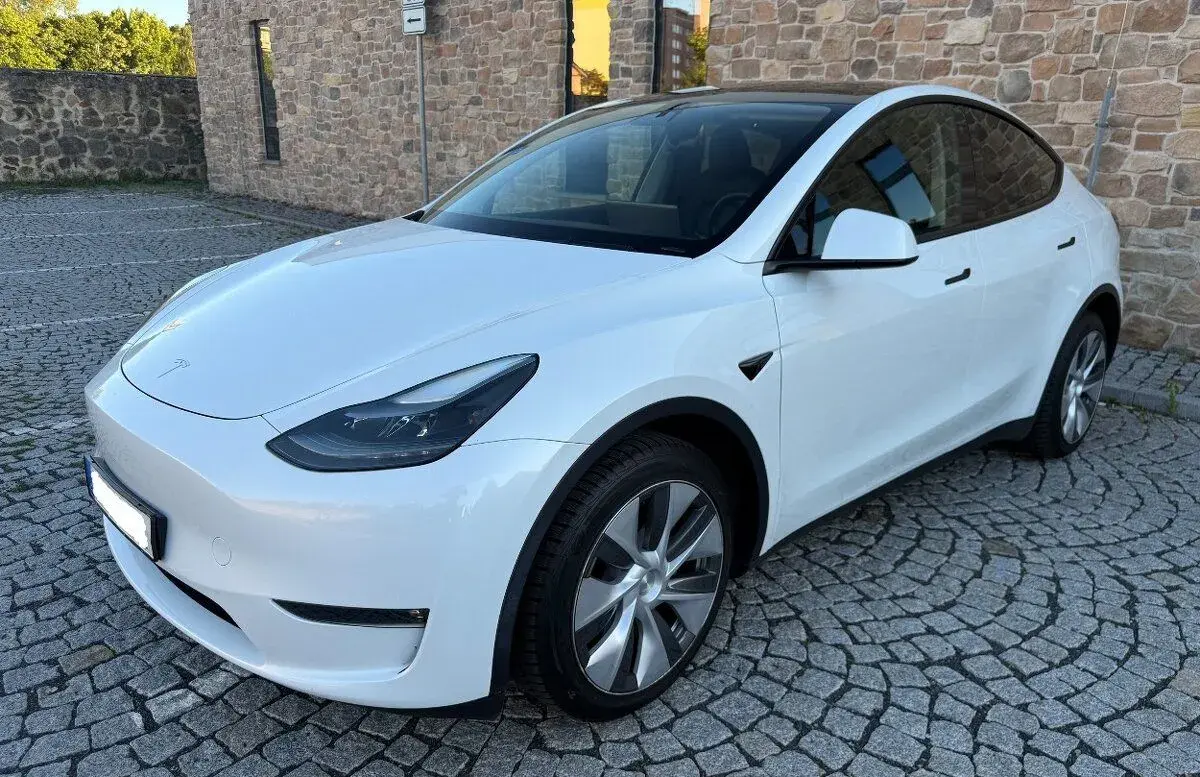 Pronájem auta Škoda | Tesla | VW - UBER BOLT LIFTAGO TAXI