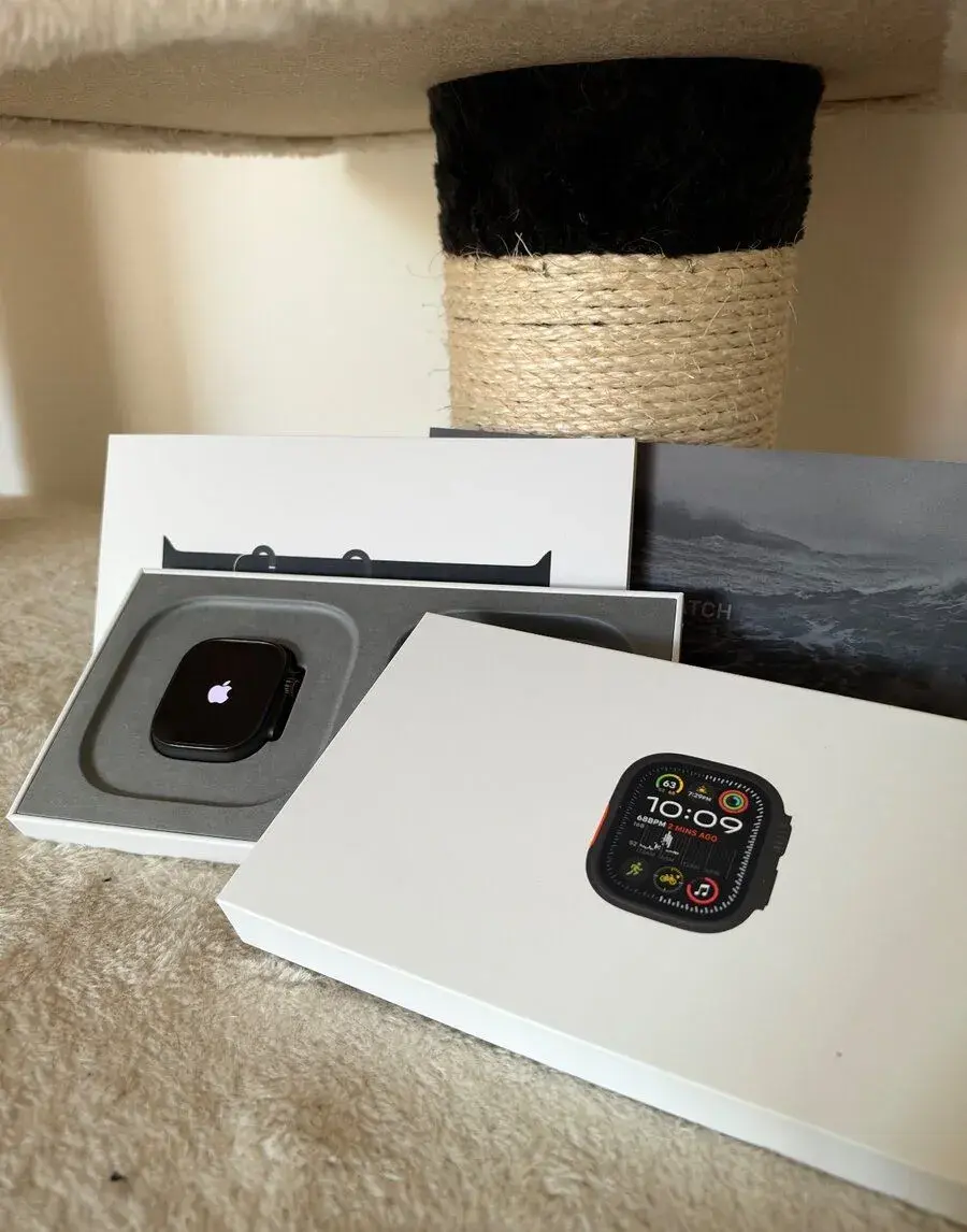 Apple Watch Ultra 2 49mm Cellular + GPS černé