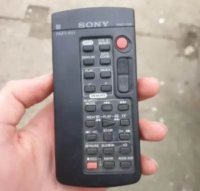 DO Sony RMT-811 dálkové ovládání