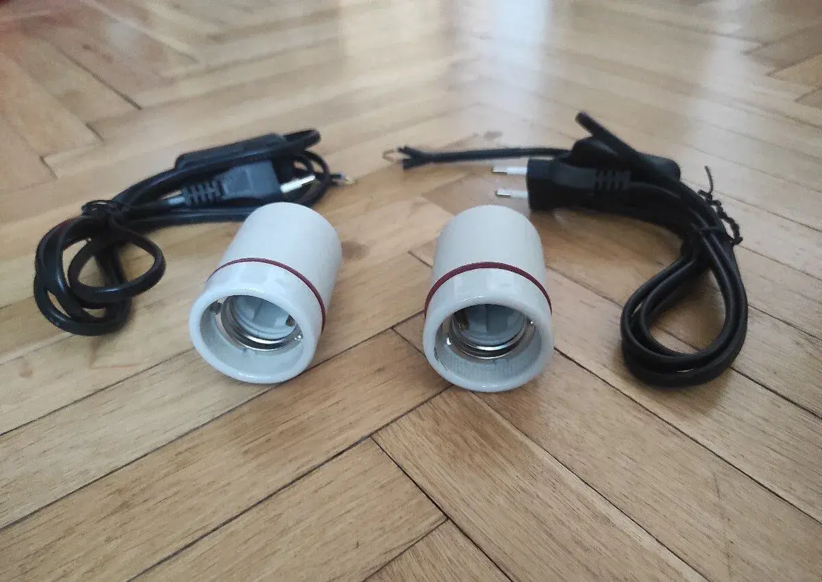 Keramická objímka PRO 2m, 250w, E27 ReptiEye