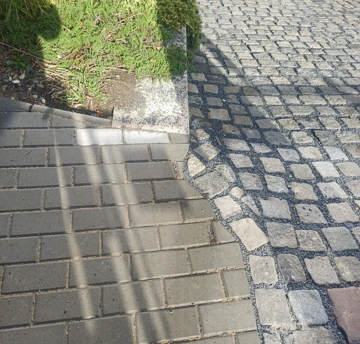Zámkové dlažby – precizní pokládka a povrchové úpravy