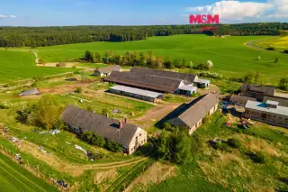 Prodej zemědělského objektu, s pozemkem 28 683 m², Černovice