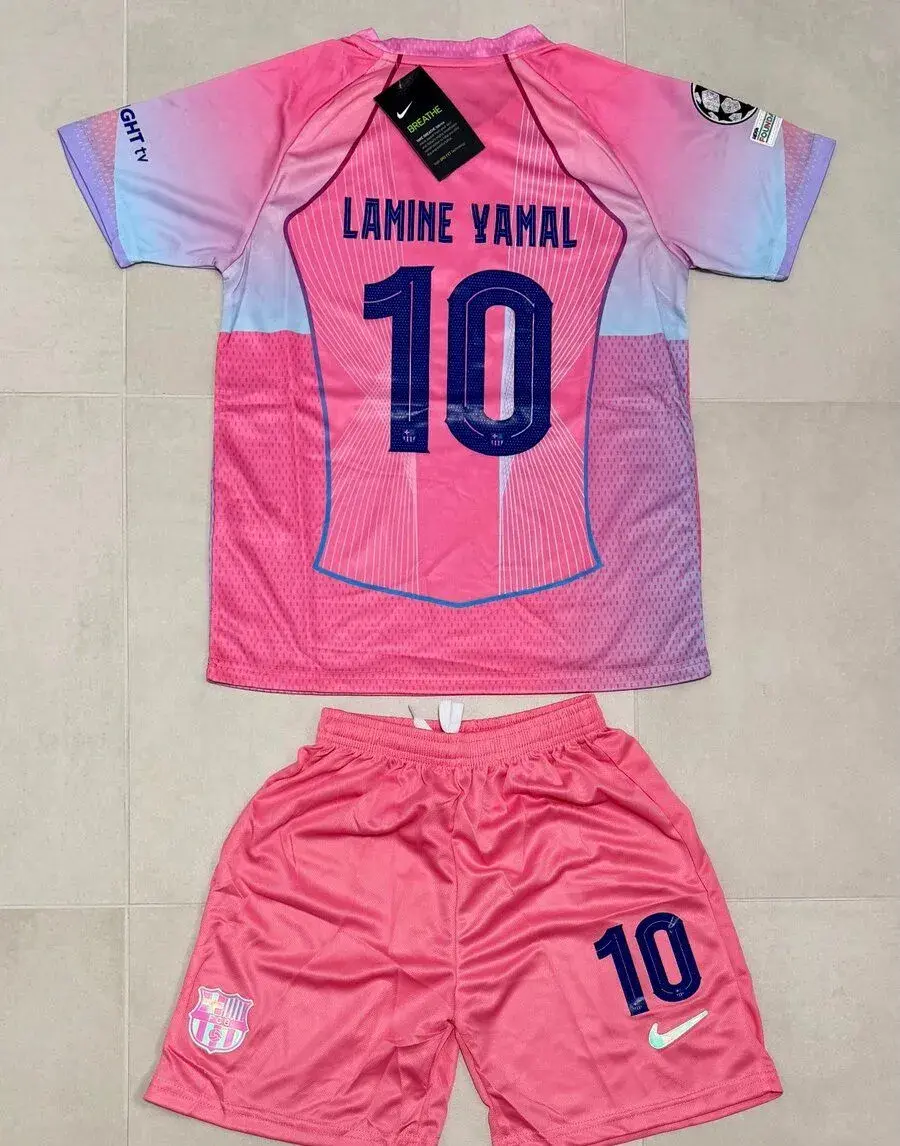 Limitovaný růžový komplet FC Barcelona „90“ – Yamal #10