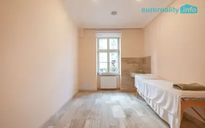 Pronájem obchod a služby, 20 m², Karlovy Vary, ul. Zámecký v