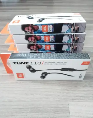 Sluchátka JBL Tune 110, černé