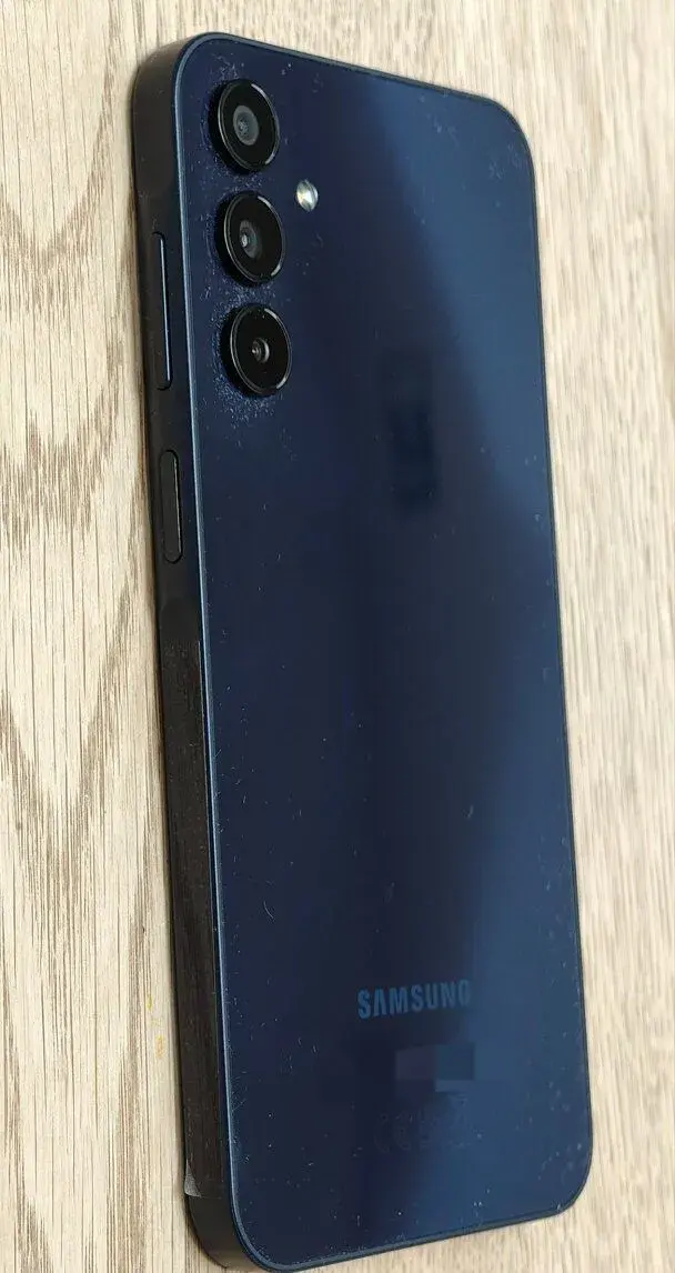 Samsung Galaxy A15 LTE 4/128GB skvělý stav A+, tmavě modrý