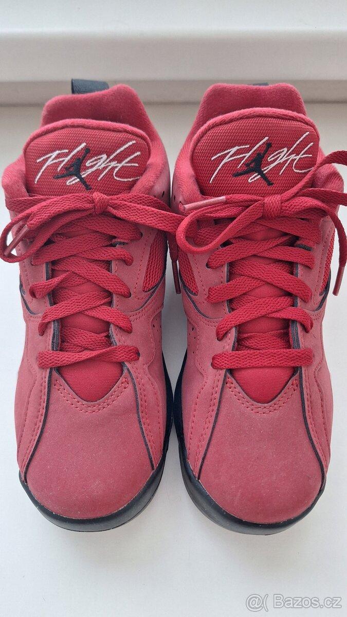 Detske basketbalove boty original Nike Air Jordan vel. 35,5