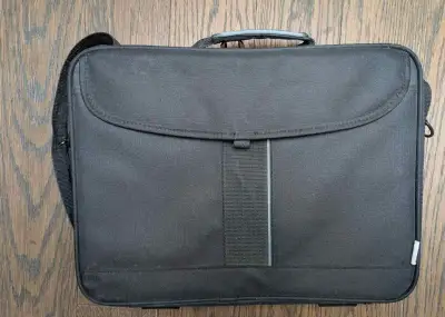 Taška / brašna na notebook 19"