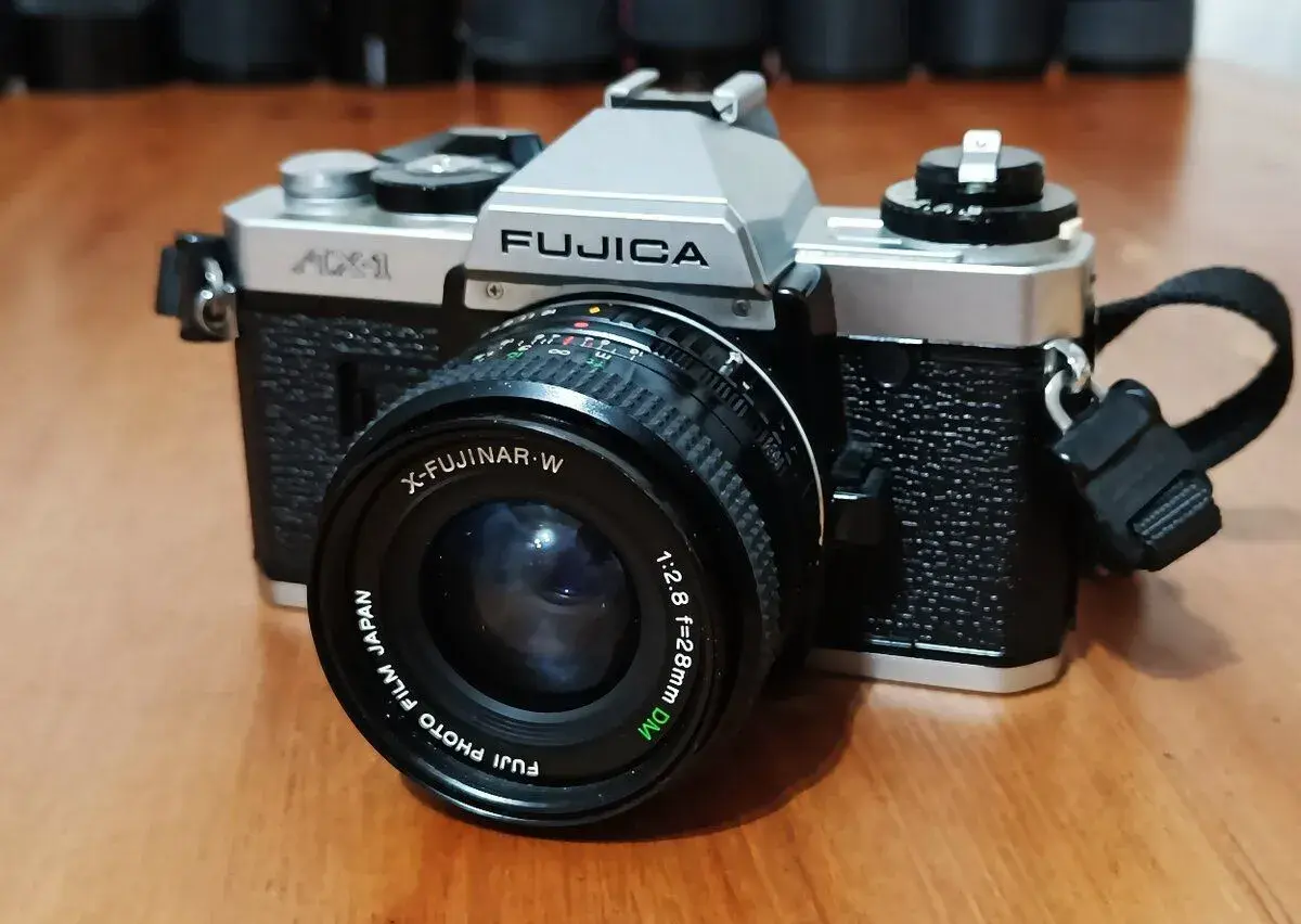 FUJICA AX-1 (X-Fujinar 2,8/28mm) - 1980