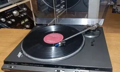 Gramofon Technics SL-DD33