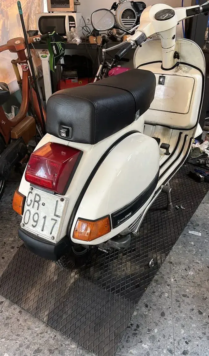 Vespa px200 iris, klasická vespa