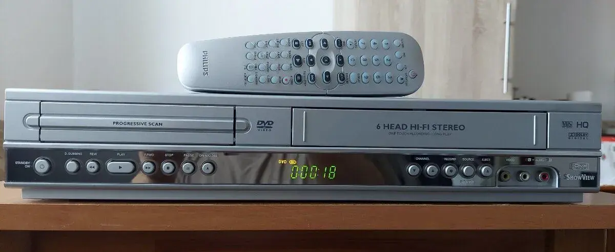 COMBO PHILIPS V 3100 DVD/VHS