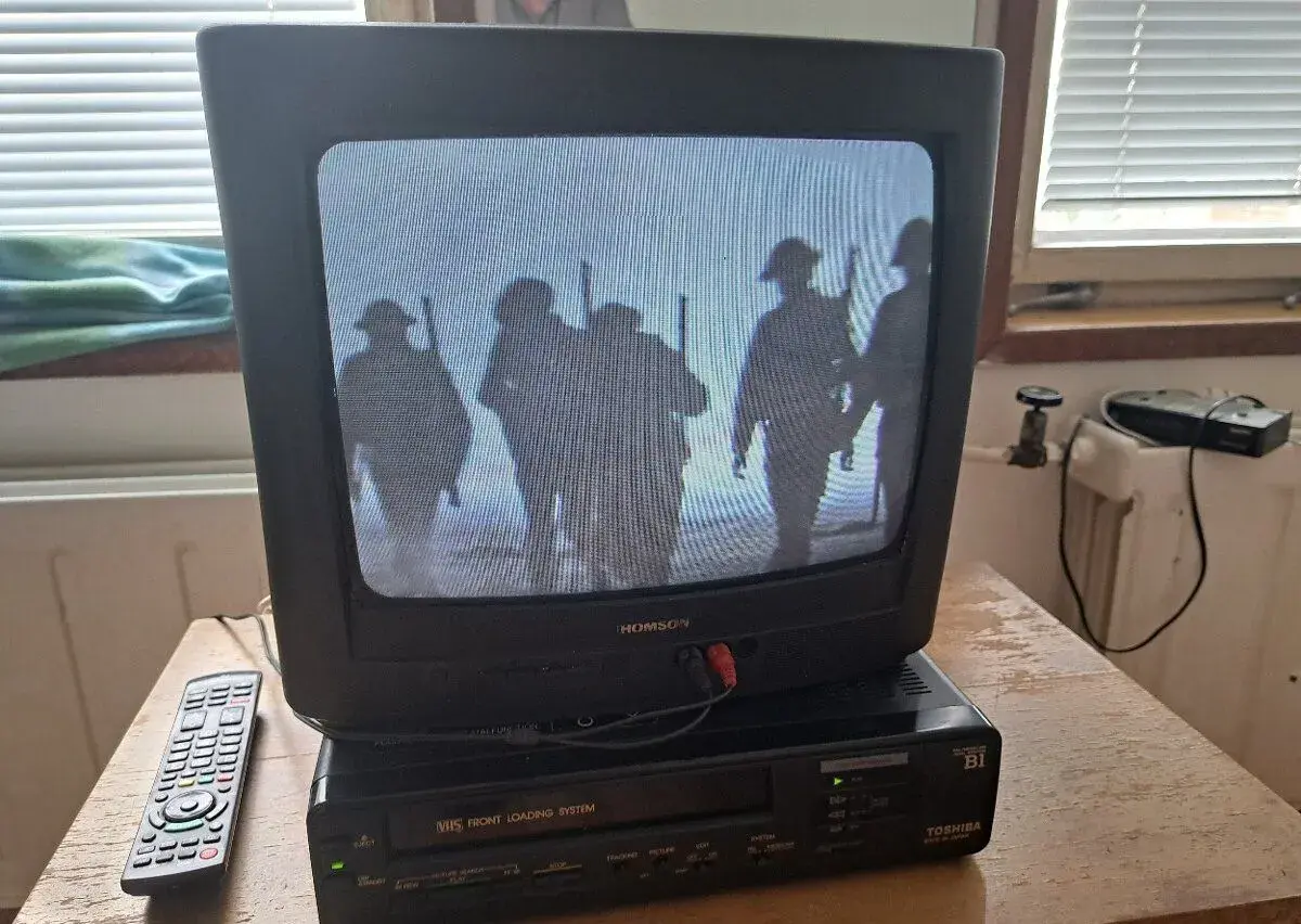 Videoplayer Toshiba po generálce + hromada kazet + DO