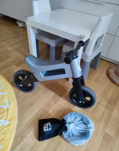 Odrážedlo/motorka