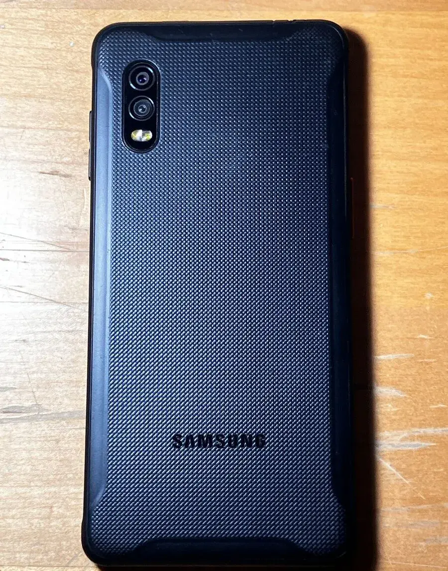 Samsung Galaxy XCover Pro + náhradní baterie