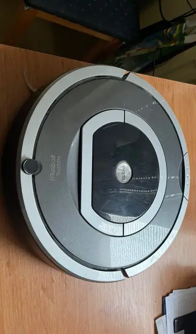 Robotický vysavač iRobot Roomba 780
