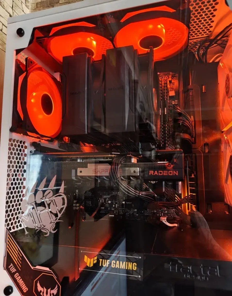 SAPPHIRE PULSE AMD Radeon RX 9060 XT GAMING OC 8G