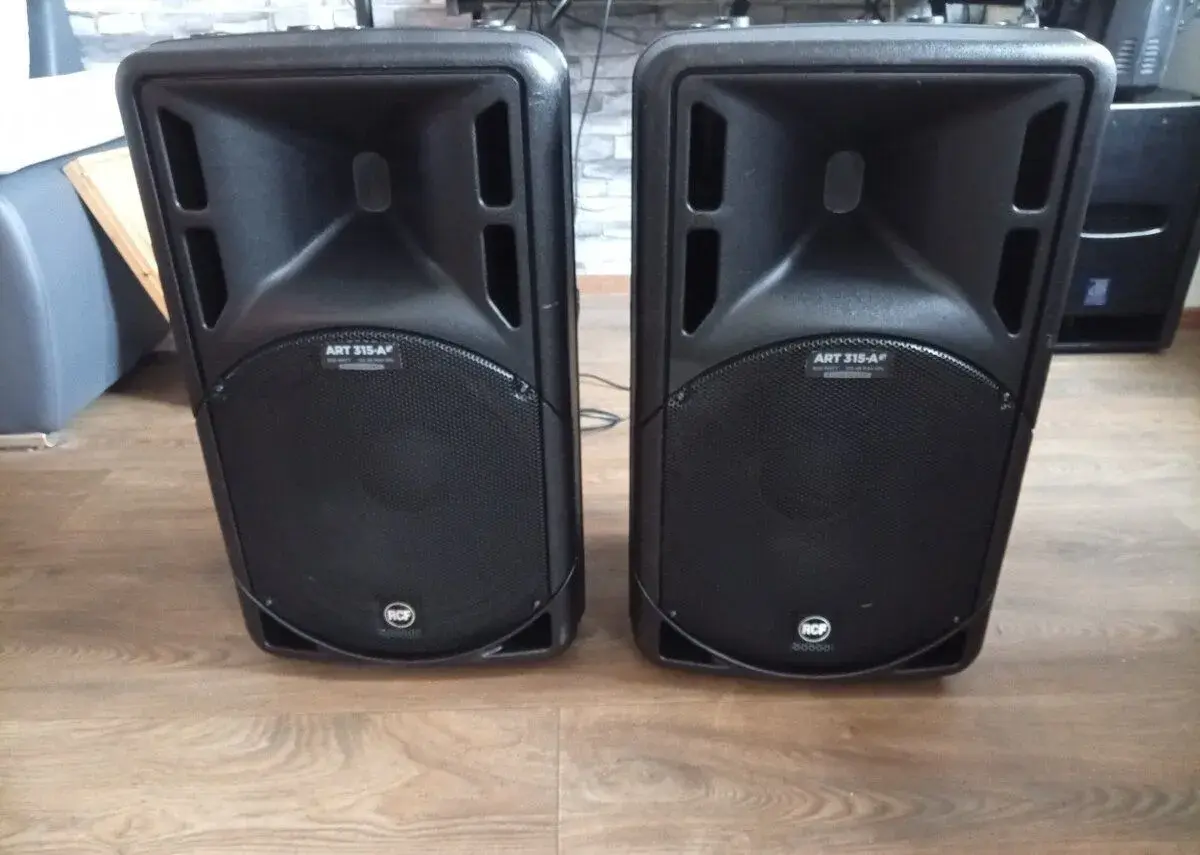 aktivních reproboxů RCF ART 315-A (2 ks)