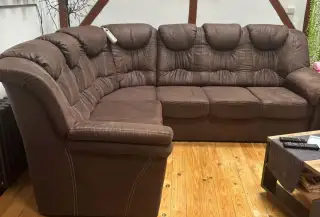 Krásná rozkl.sedací souprava + 2taburety s úložným prostorem