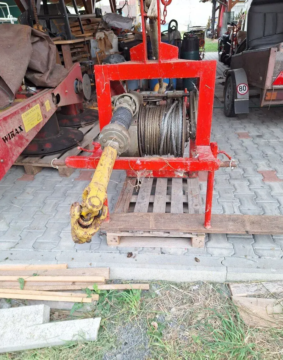 Naviják za traktor.