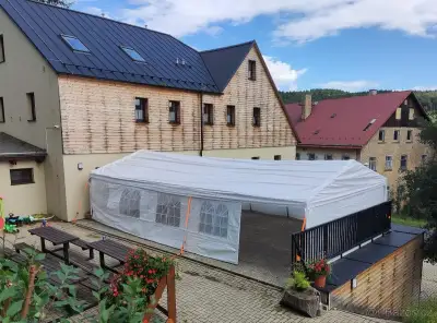 Párty stan 10x5m - půjčovna