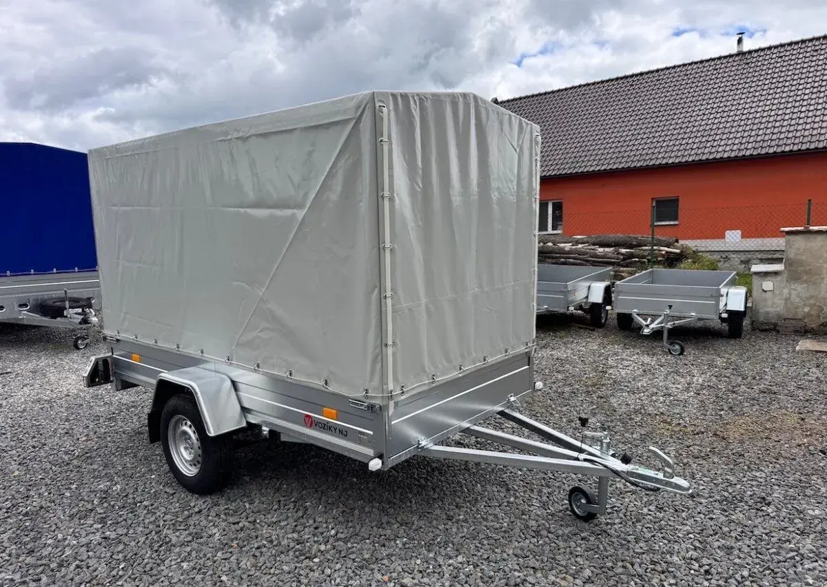 Přívěsný vozík 295x145cm, plachta, 750kg, 130km/h