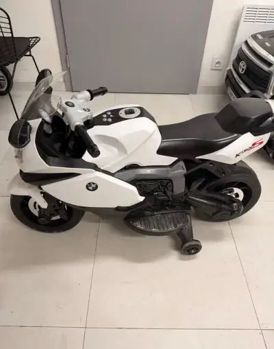 Dětská elektrická motorka BMW K1300