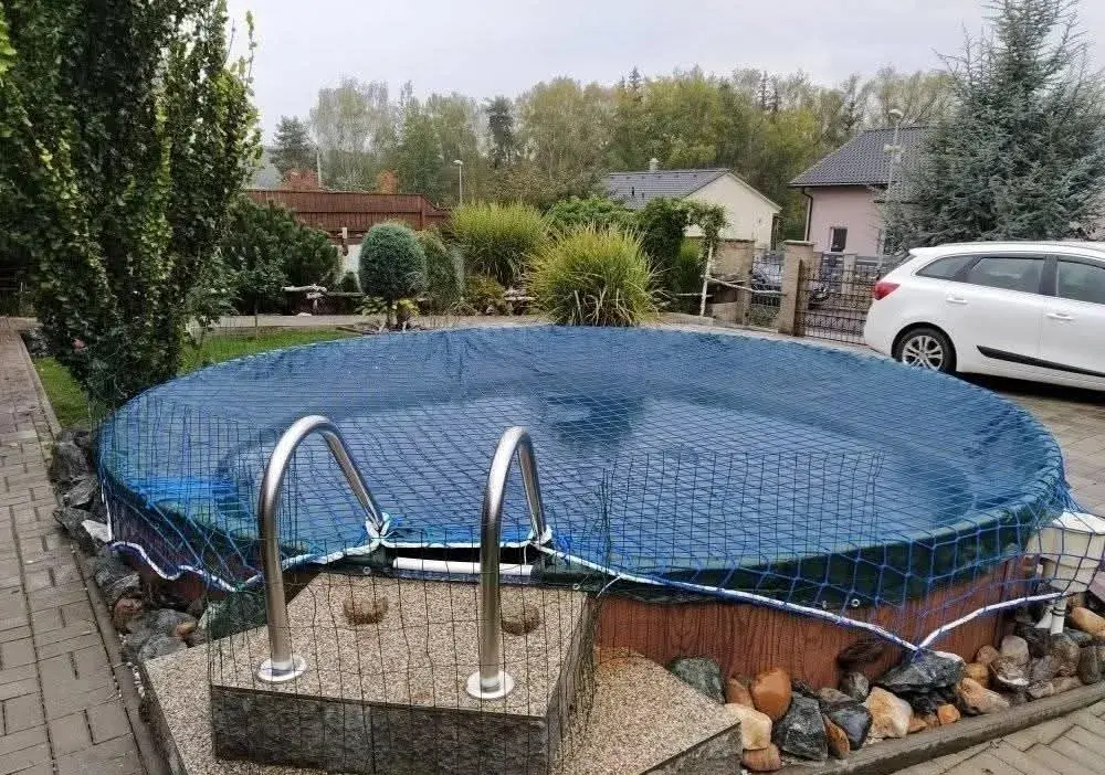 Bezpečnostní síť na bazén