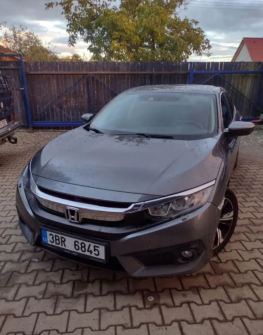 Honda Civic – 2018, 201 000 km