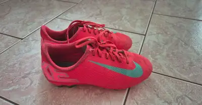 Dětské kopačky Nike, velikost 32