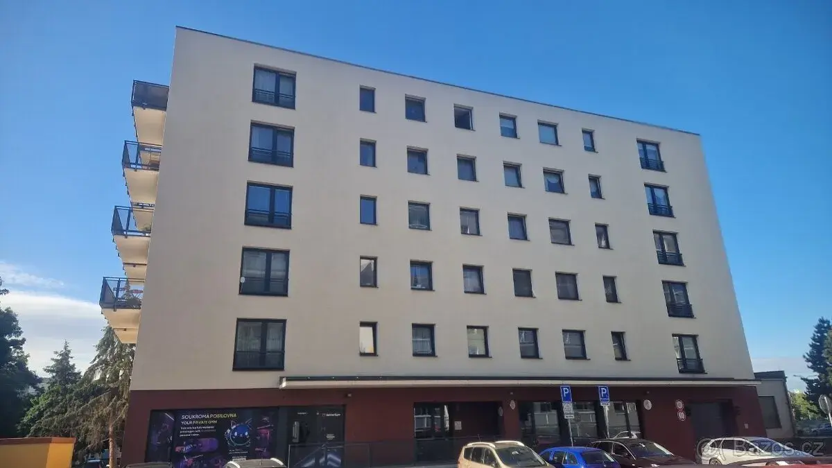 Byt 2+kk 60 m² včetně 2 garážových stání, Beroun-Město