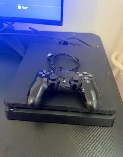 Sony PlayStation 4 Slim 1TB + ovladač | Záruka 12 měsíců